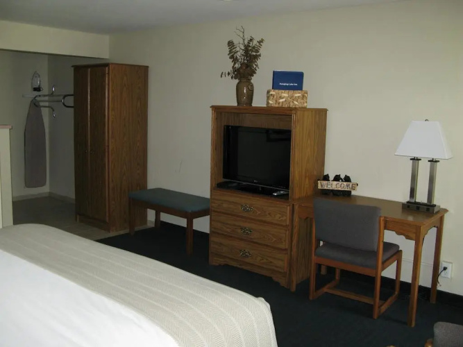Hanging Lake Inn