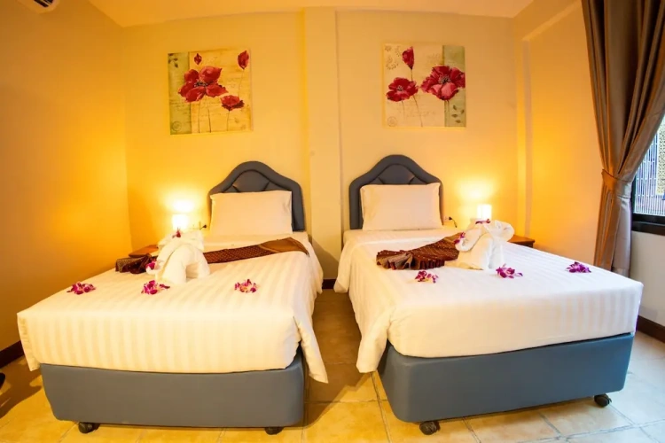 Standard Twin room