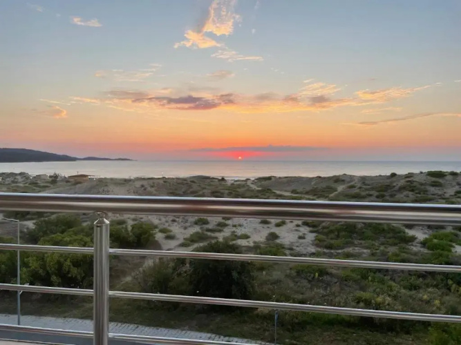 802, spacy apm with sea view.