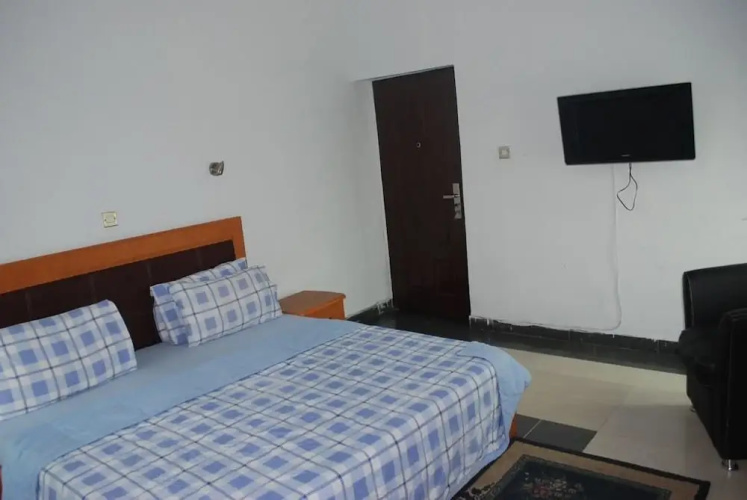 Crownrealties Apartments