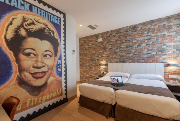Standard Twin room