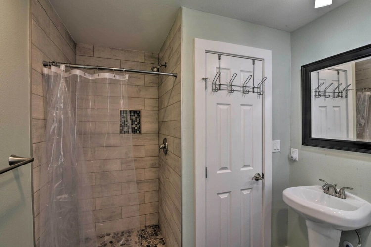 3 Bedrooms Cottage