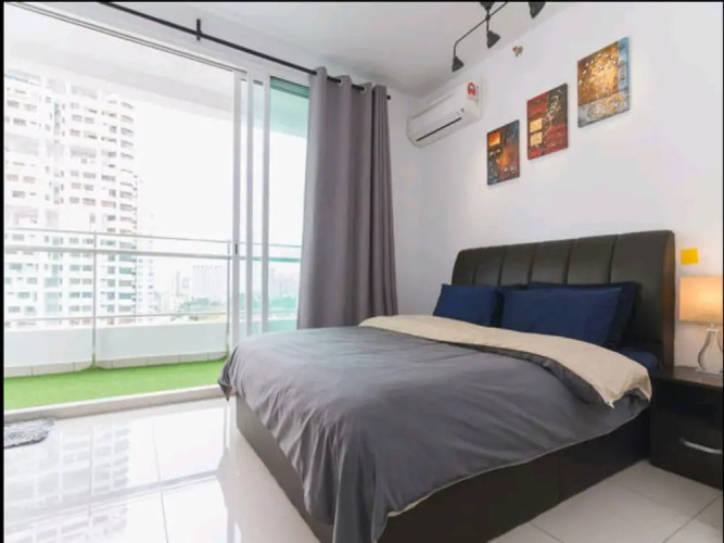 Mansion One Suites by Merlene