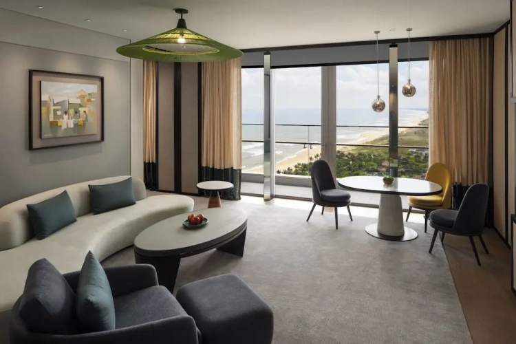 Deluxe Suite with balcony and with ocean view