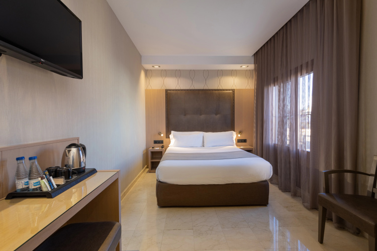 Gran Hotel Barcino photo 15