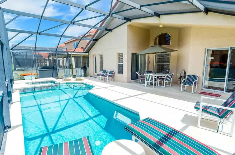 Superb Four Bedroom Three Bathroom Villa