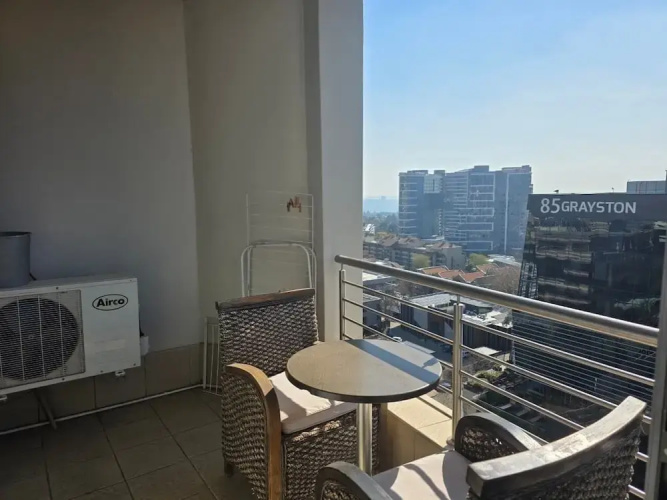 Glammys Suites at Hydro