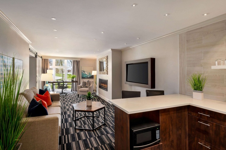 Ramada by Wyndham Cornwall photo 15