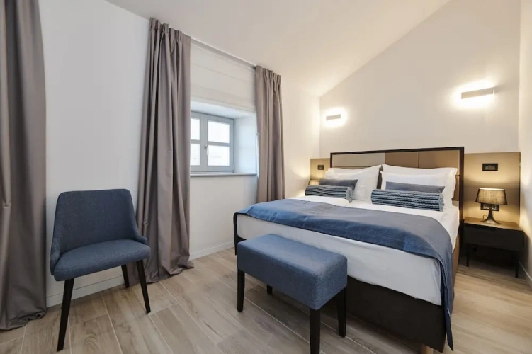 Standard Double room with city view