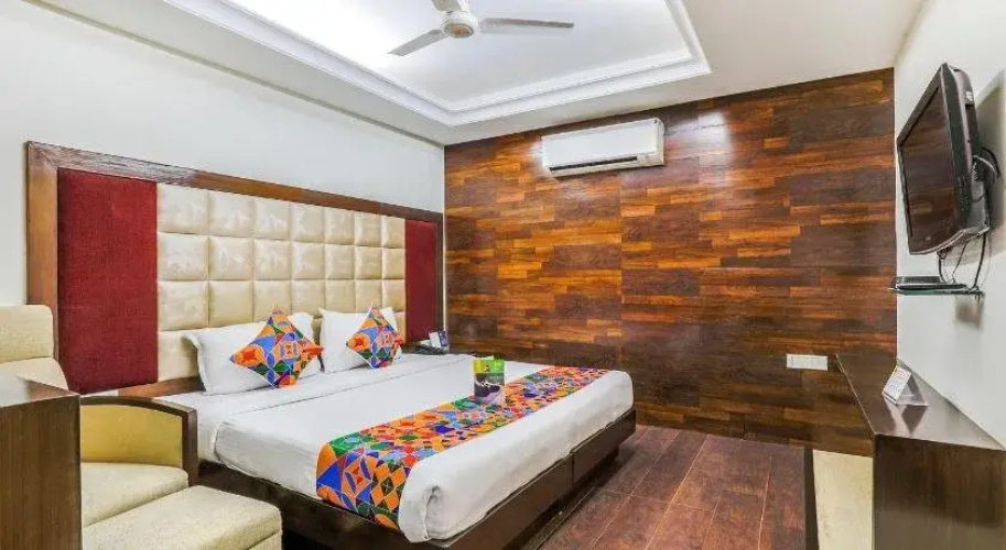 FabHotel Metro35