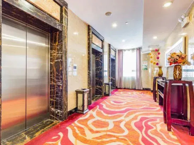 Ailunbao Hotel