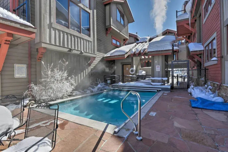 Large Deck + Stunning Views: Mtn Condo in Frisco!