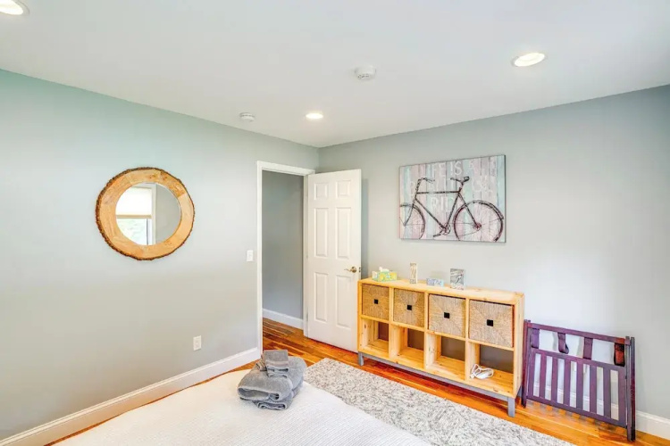 Mtn & Foliage Views: Modern Mount Snow Stay!