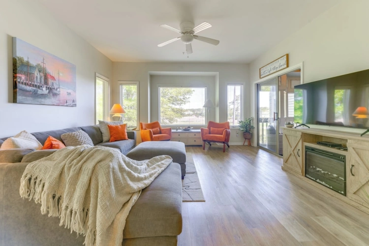 3 Bedrooms Apartment