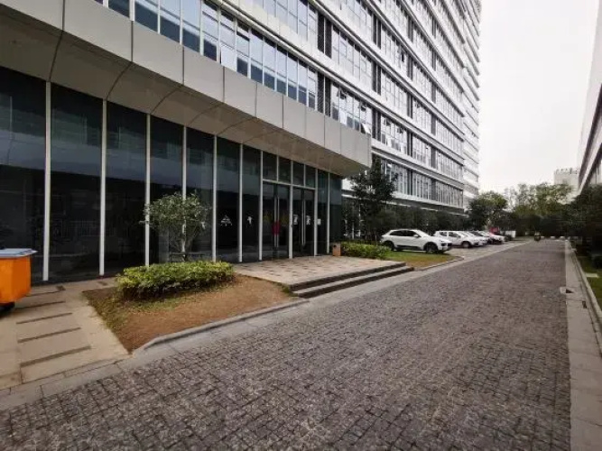Warmhouse Apartment