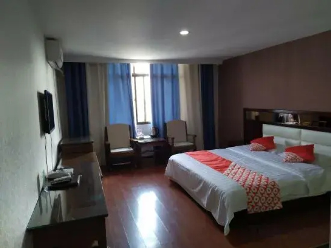 Ding Good Hotel Ruili
