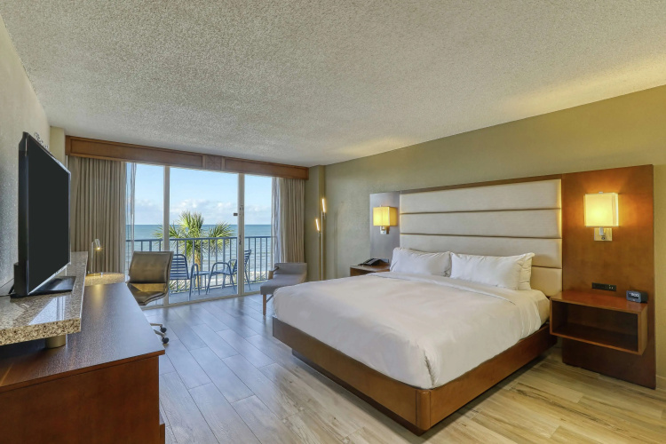DoubleTree Beach Resort by Hilton Tampa Bay - North Redingto
