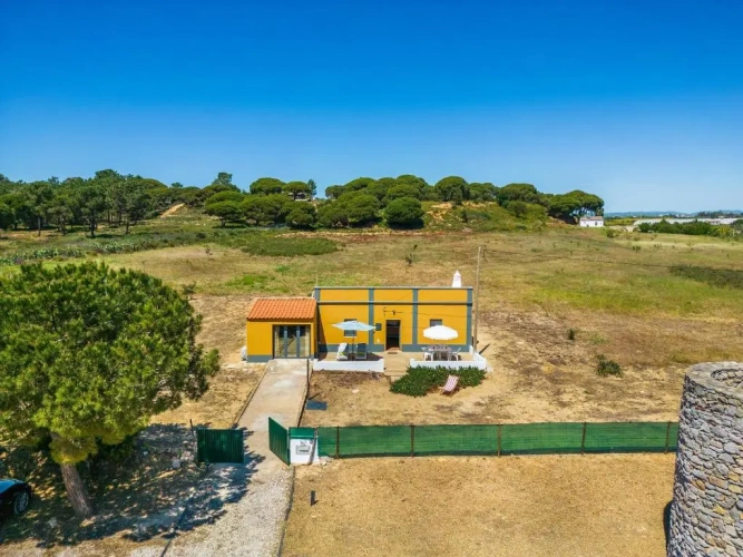 2 Bedrooms Cottage