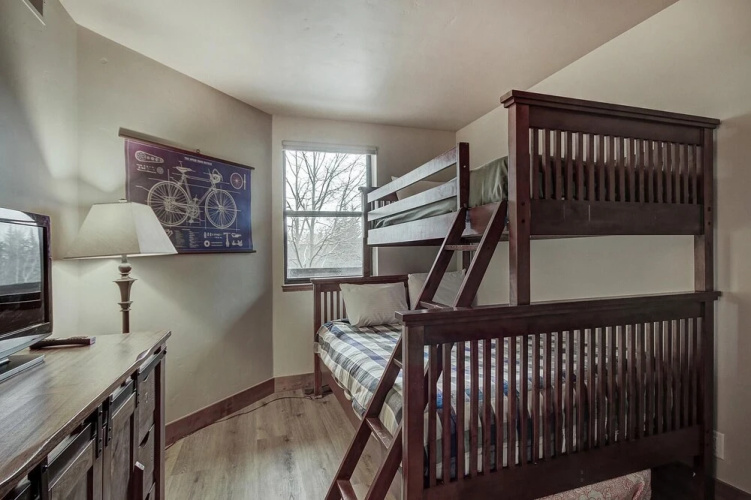241c Mountain Side 2br 2ba 2 Bedroom Condo by RedAwning