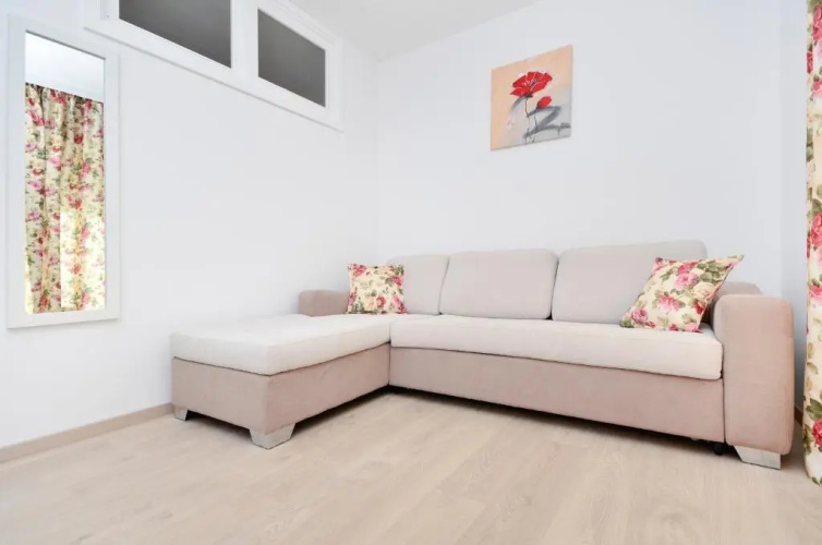 Apartment Mira II