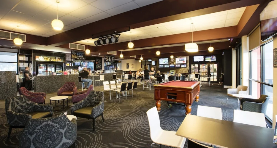 Nightcap at Skyways Hotel