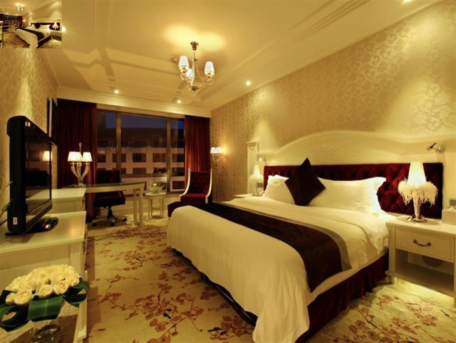 Deluxe Suite