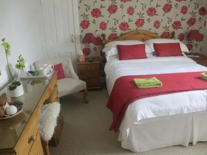 Strome Lodge