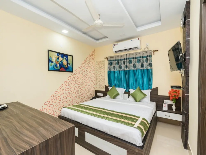 Dreamland by FabHotel