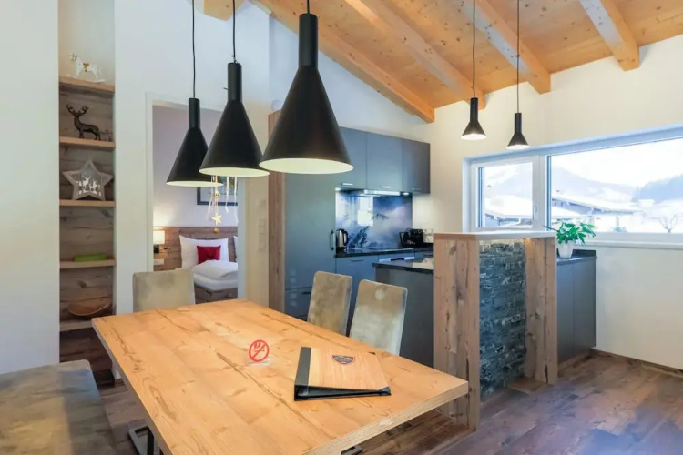 Aurora Mountain Chalet
