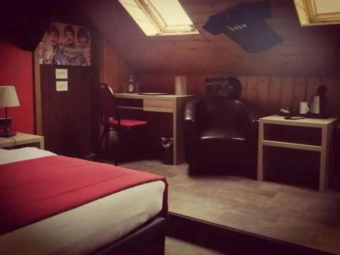 Standard Double room with land view
