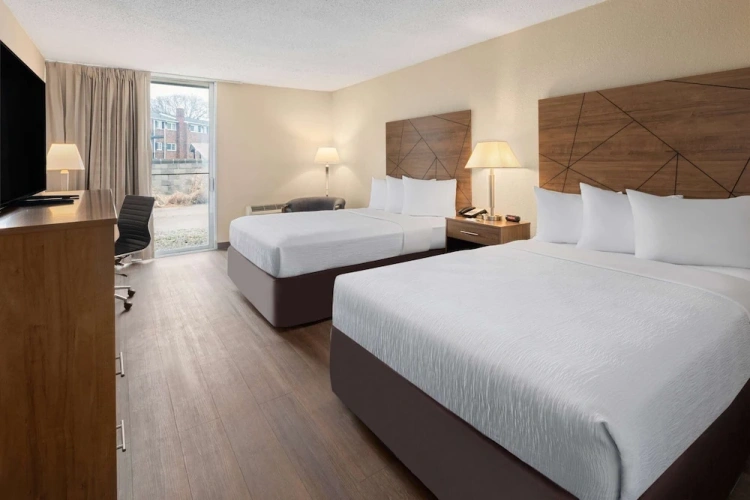 Standard Quadruple room with balcony