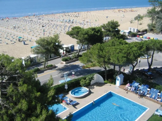 Standard Double room with balcony and with partial sea view