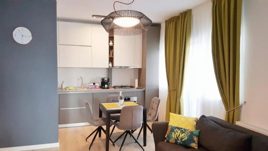 2 Bedrooms - Lovely Central Apartment