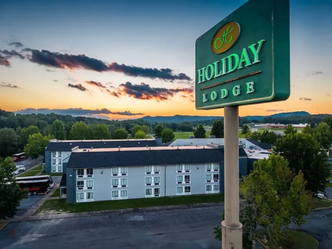 Holiday Lodge Hotel & Conference Center - Fayetteville, WV