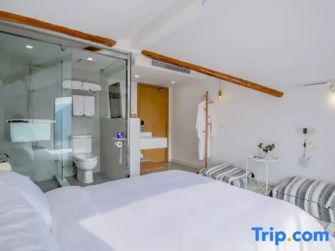 5 Bedrooms Suite