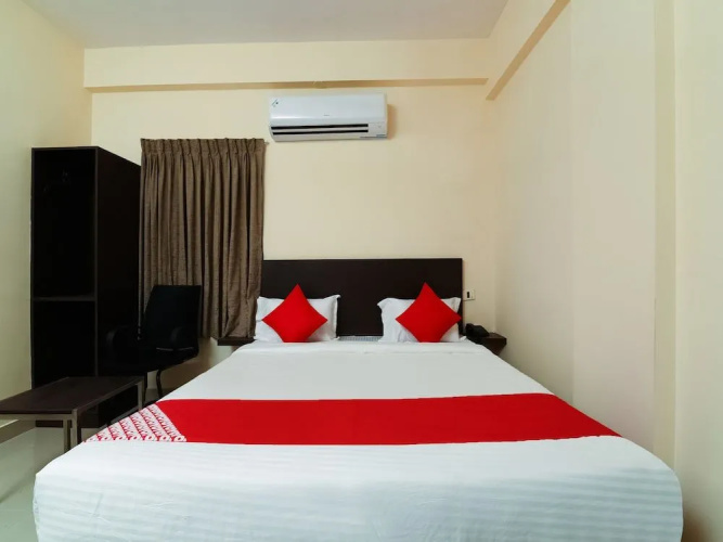 Oyo 22782 Akshara Suites