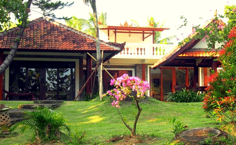 2 Bedrooms Villa with garden view