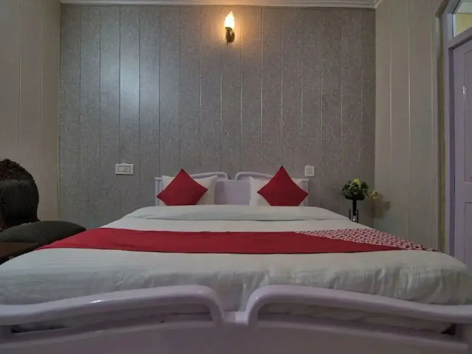 Fabhotel The Castle