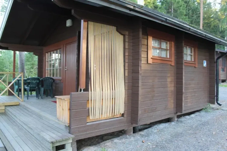 Sextuple Cottage