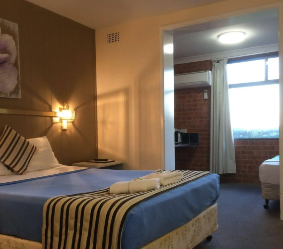Riverview Motor Inn