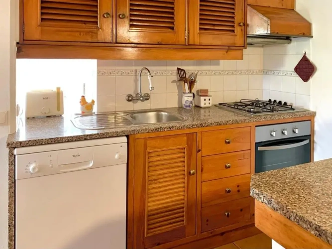 2 Bedrooms Villa