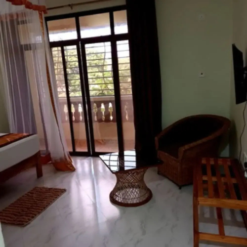 CaliTwapa Hotel & Restaurant