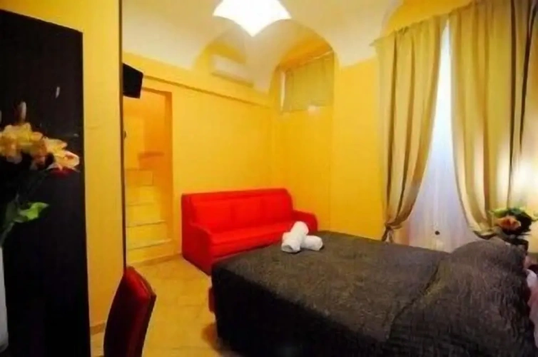 Standard Triple room