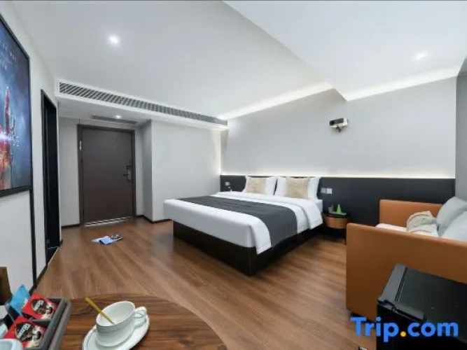 Deluxe Double room with city view