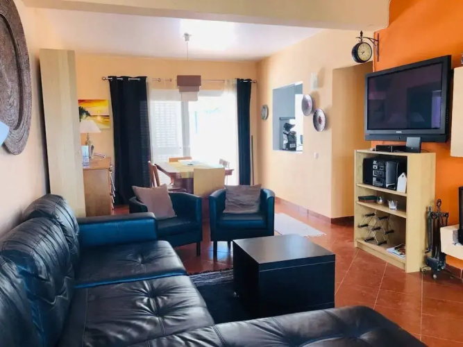 Remarkable 3-bed House in Albufeira