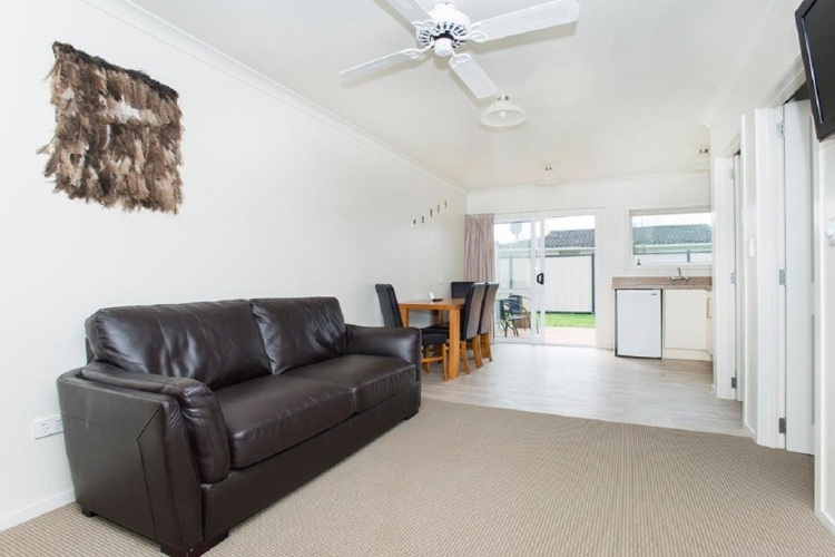 1 Bedroom Apartment with garden view