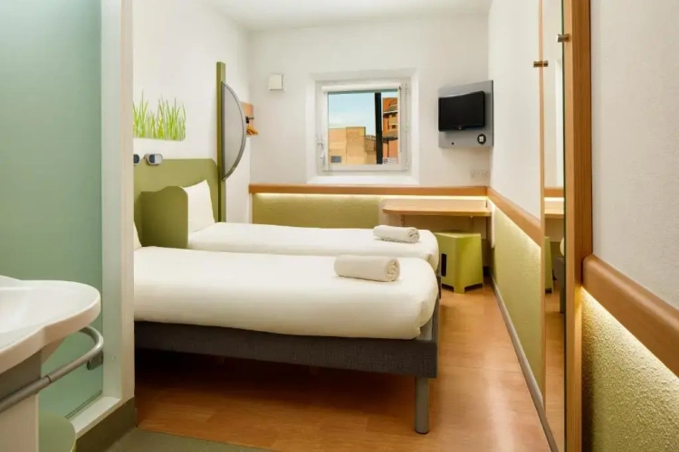Twin room