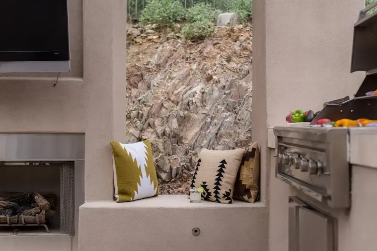 Apollo in Paradise Valley