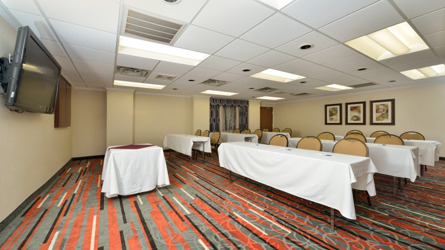 Holiday Inn Express Boston-Milford photo 22