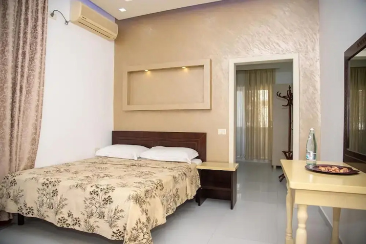 Elite Hotel